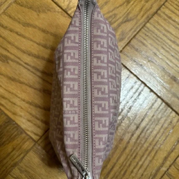 Fendi Mauve Monogram Cosmetic Bag - Picture 3 of 9